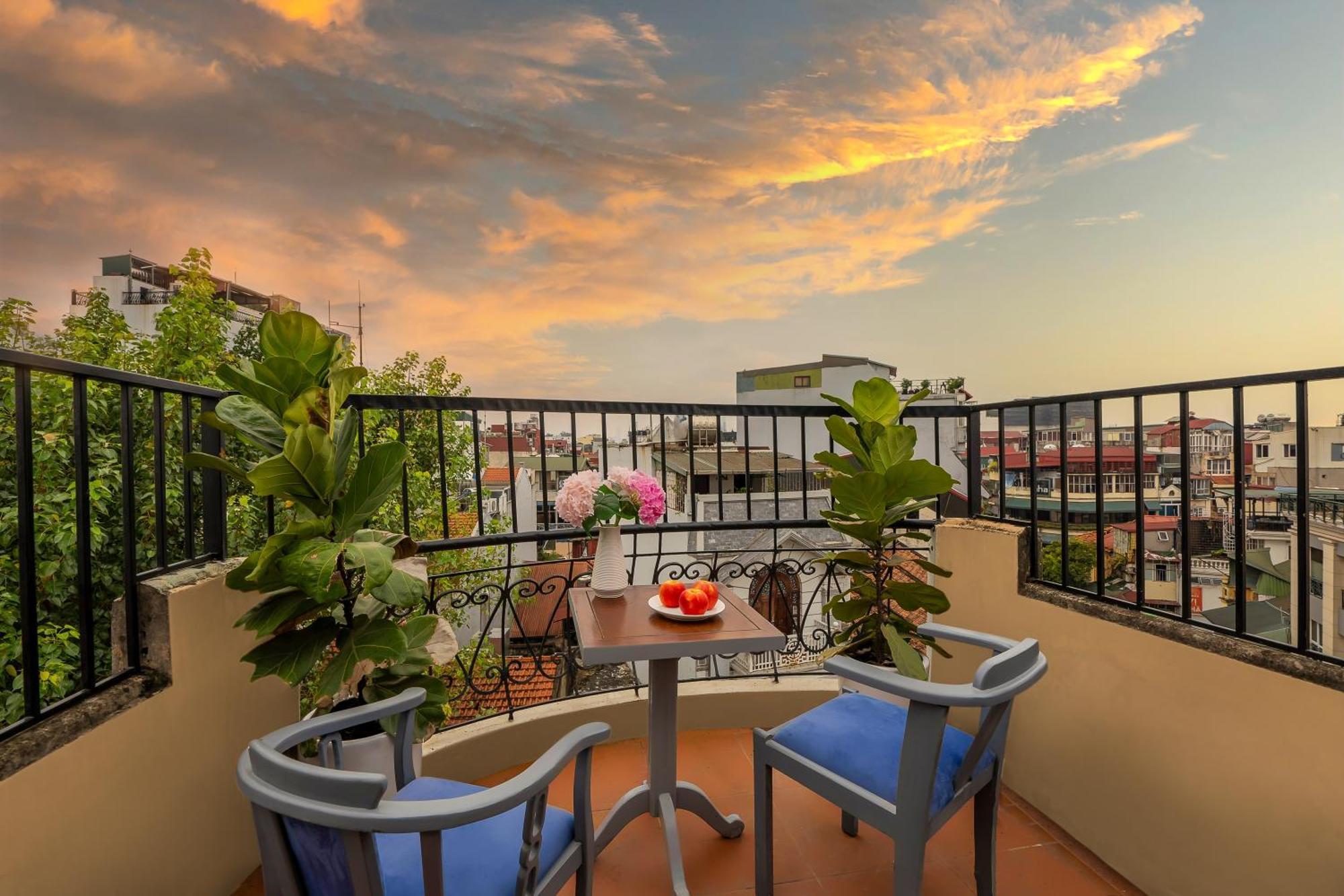 Queen Cafe Hotel & Pub 하노이 외부 사진